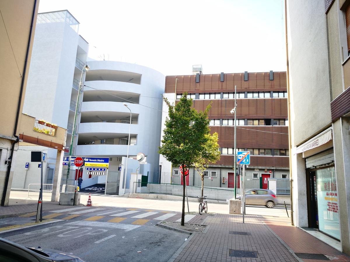 Residenza Serena-Kaixin Mestre Exteriör bild